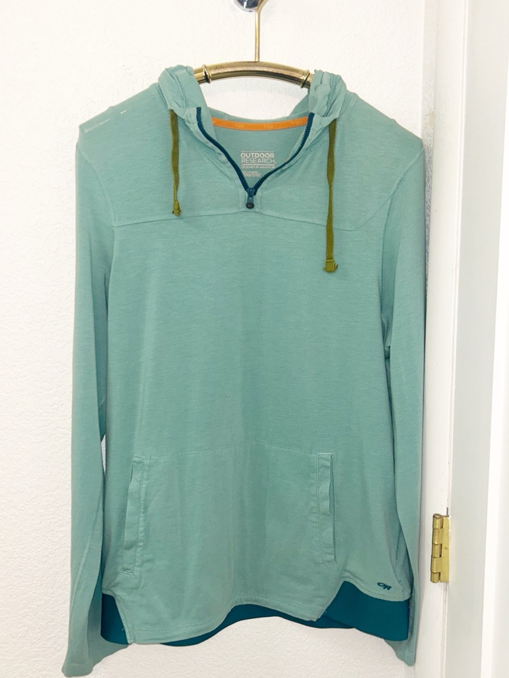 OUTDOOR RESEARCH The Women’s Red Rock 1/4 Zip Hoodie in Tidal Green SZ: X-Large